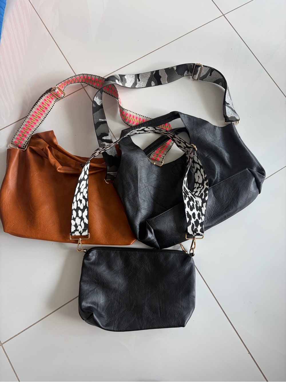 Social Threads Women’s Black and Tan Shoulder Bag Set with Patterned Straps